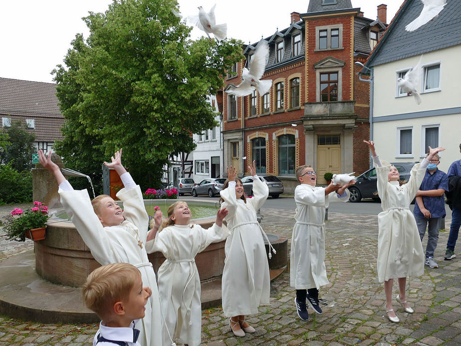 Feier der 1. Heiligen Kommunion in Sankt Crescentius (Foto: Karl-Franz Thiede)